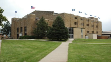 whiting-fieldhouse-at-topekas-washburn